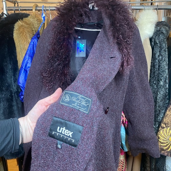 100% Virgin wool coat with faux fur collar - Picture 3 of 7